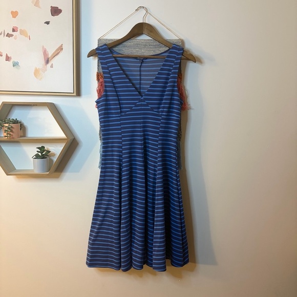 Peter Som Dresses & Skirts - Peter Som Dress size 6